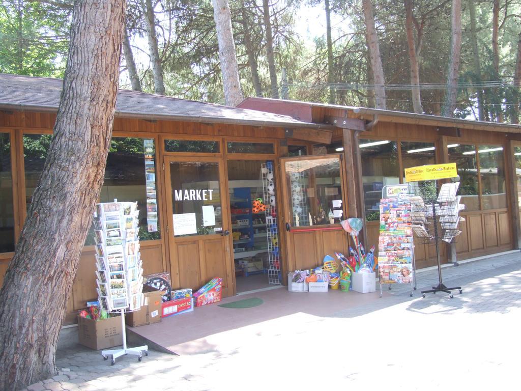 Camping Villaggio Italgest SantʼArcangelo Dış mekan fotoğraf