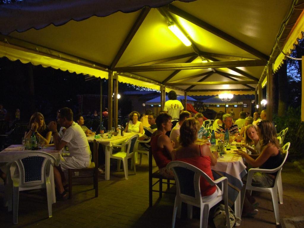 Camping Villaggio Italgest SantʼArcangelo Dış mekan fotoğraf